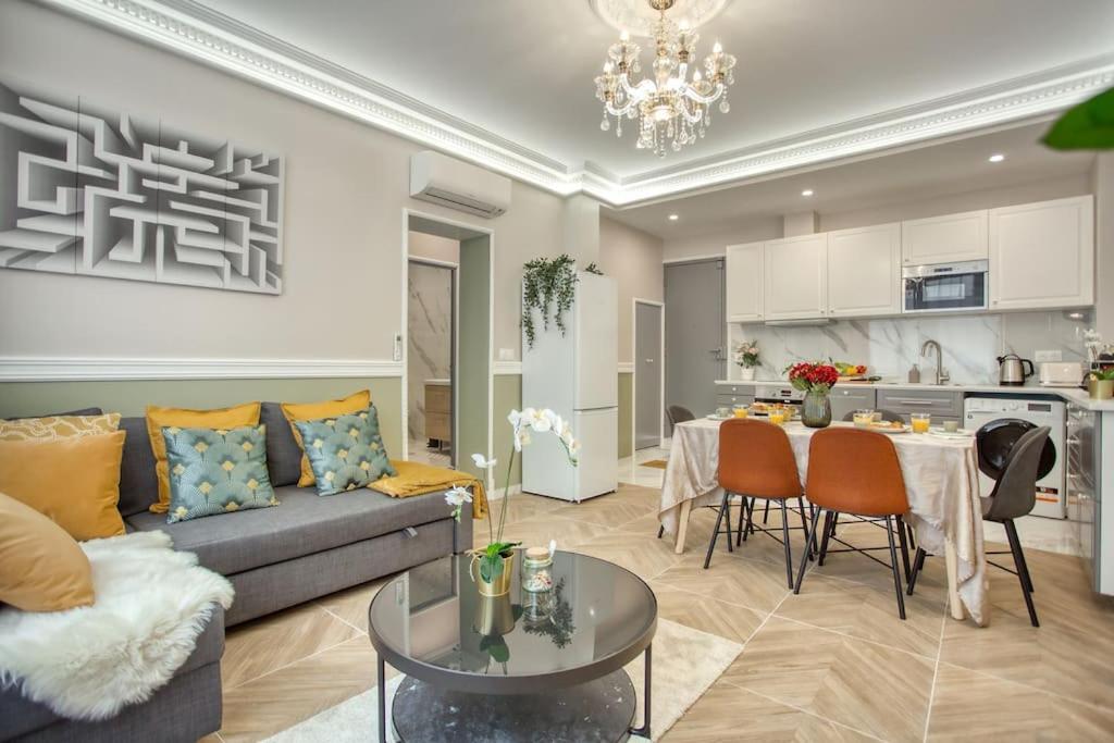 Charming Apart New 2 Bedrooms With Aircon Париж Екстериор снимка