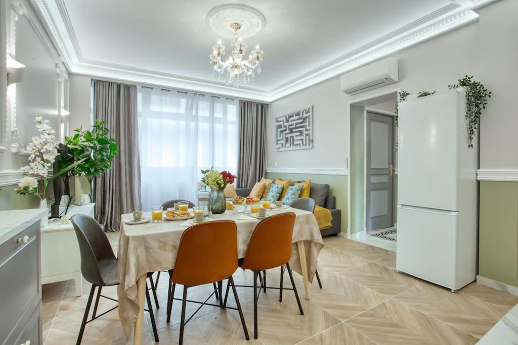 Charming Apart New 2 Bedrooms With Aircon Париж Екстериор снимка