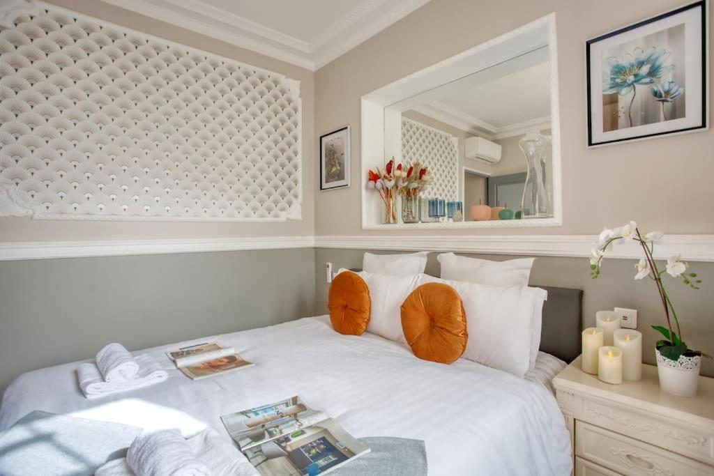 Charming Apart New 2 Bedrooms With Aircon Париж Екстериор снимка